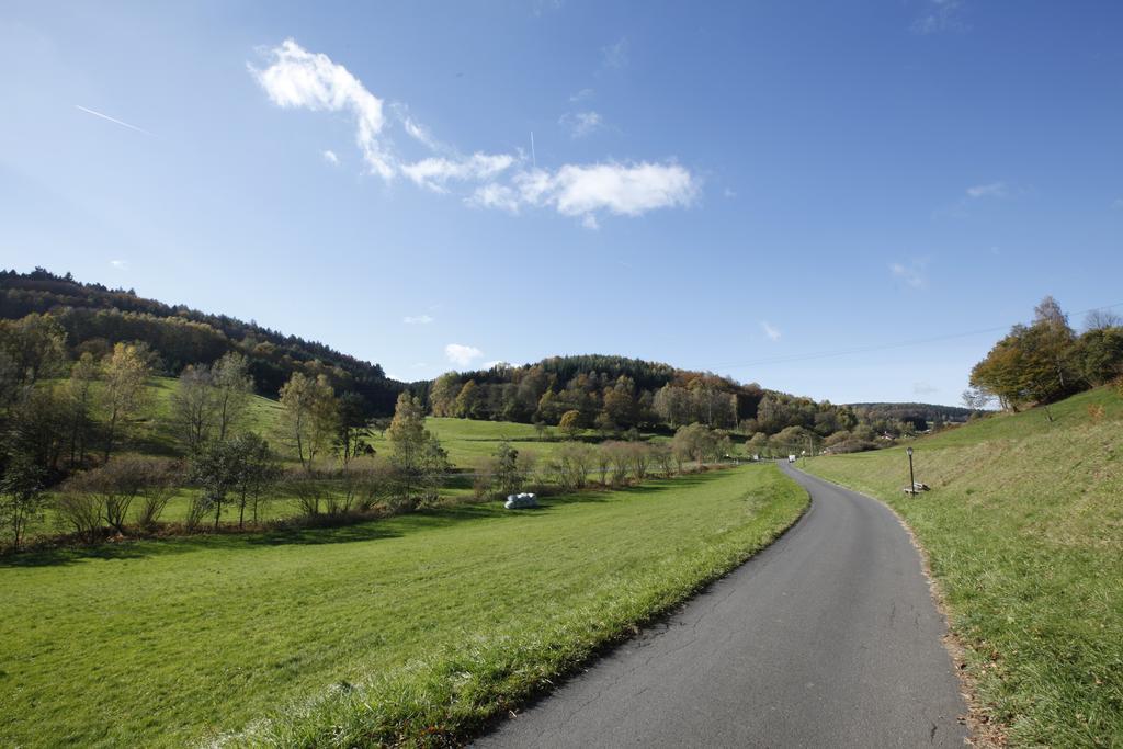 Готель Floersbacher Hof Florsbachtal Екстер'єр фото